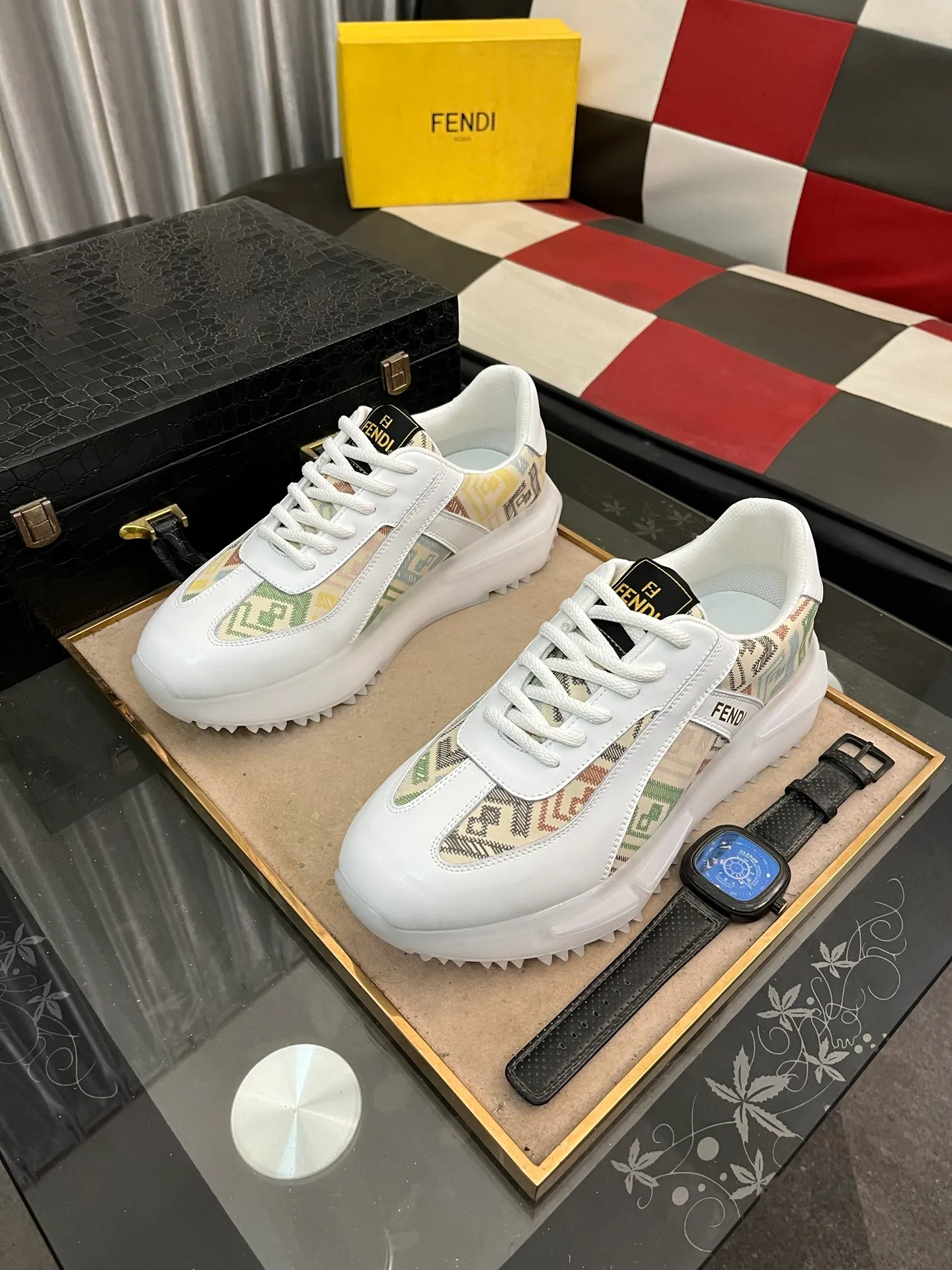 Men's Men's Shoes💰458⌚️⌚️Fendi [Fendi] men's new high-top casual shoes are on the market🔥The shoe body is made of brand-specific embossed leather, pigskin lining, breathable and does not cover the feet! Fashionable casual shoes 🙈Super light and wear-resistant outsole👣 Available in two colors, sizes 38-44